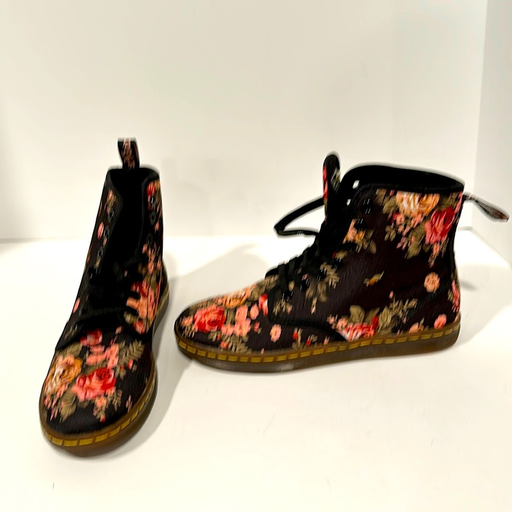 Dr Martens AirWair Short Boot